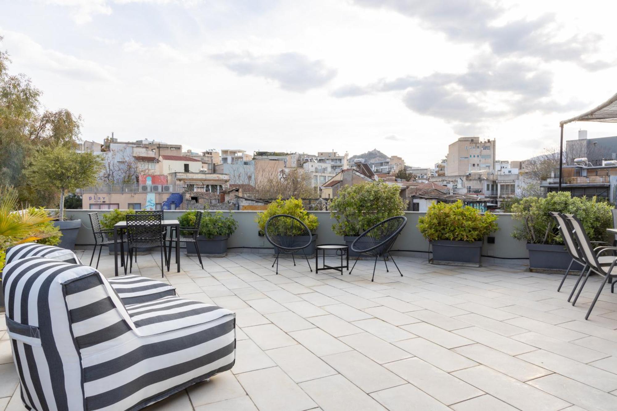 85 Sqm In The Heart Of Athens Shared Rooftop Deck Zewnętrze zdjęcie